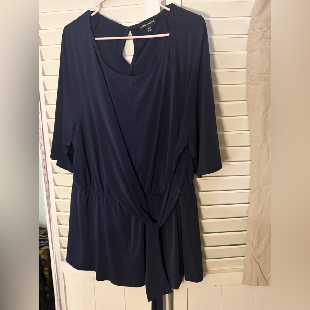 Two piece outfit including New York and Co linen pants and a Lane Bryant top - Picture 2 of 3